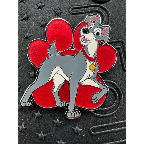 Disney Fairy Tails Mystery Pin Tramp Lady & The Tramp LE 450 CHASER - Picture 1 of 2